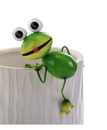 Big Eye Frog Pot Hanger