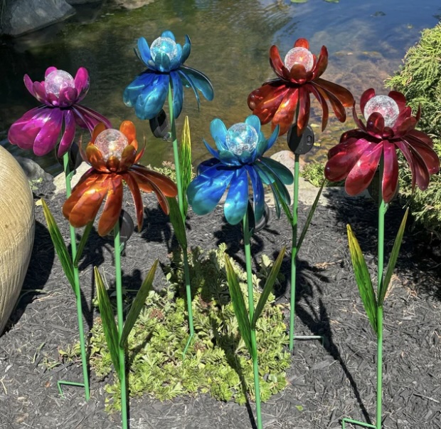 Solar Spinning Flower Stake 34" (Sold Separately)