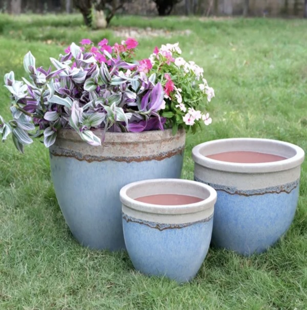 Adelaide Skyfall Lava Rimmed Planter 16.25" 