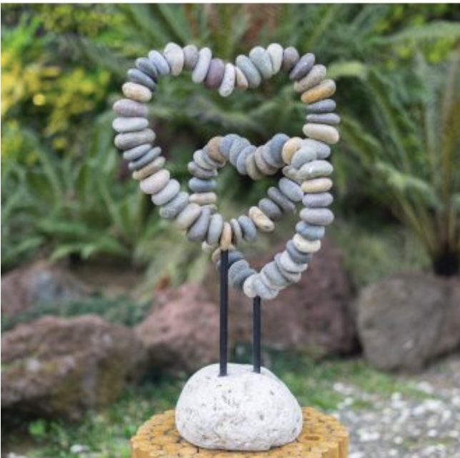 Beach Pebble Double Heart on Stand 24"H 