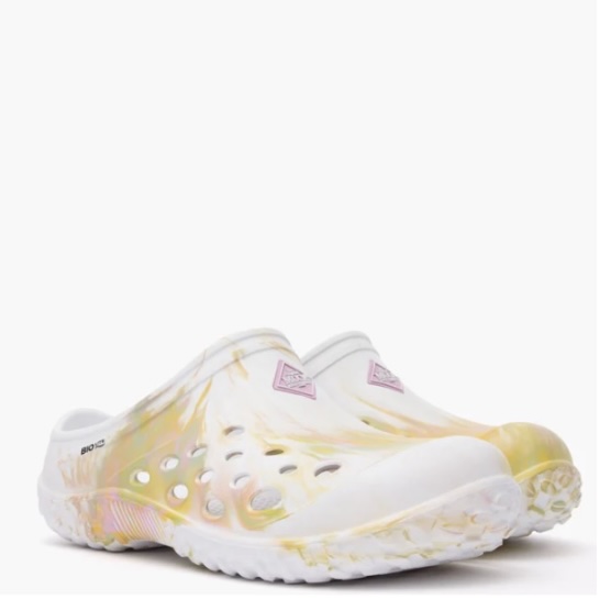 FOOTWEAR