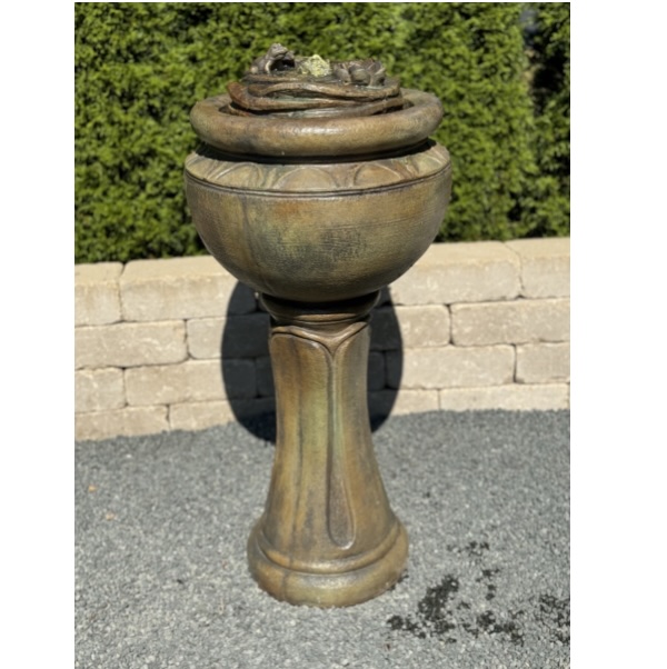 Tall Frogs Patio Bubbler Fountain