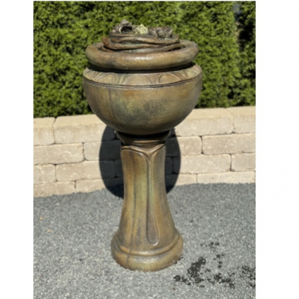 Tall Frogs Patio Bubbler Fountain