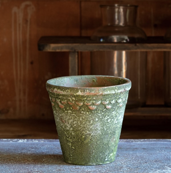 Aged Garden Pot 6"
