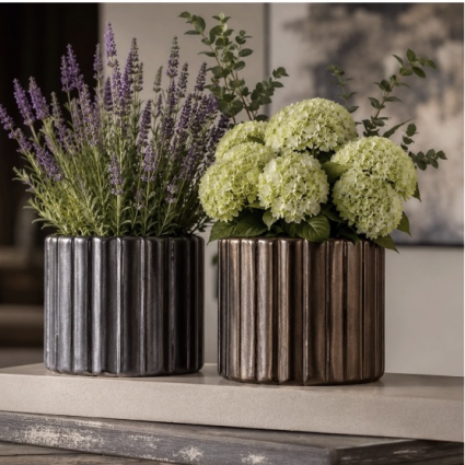 Aivana Planter with Drain Hole & Liner 8.1"