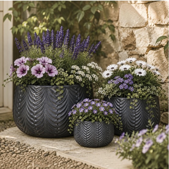 Matte Black Zola Pot 7.5"