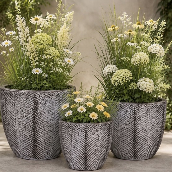 Blossom Black Calix Pot 15"