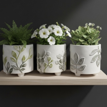 Keir Footed Planter with Drain Hole & Liner 4.7"