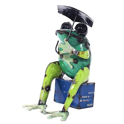 FROG, SITTING W/UMBRELLA