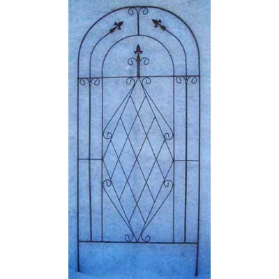 TRELLIS, TRIPLE FINIAL 75X33" AY