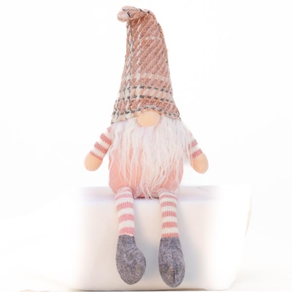 Gnome Shelf Sitter 18"