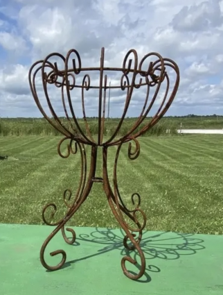 Fancy Wrought Iron Penny Plant Stand in Green