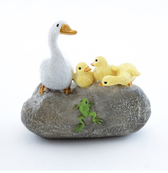 Mother Duck and Ducklings