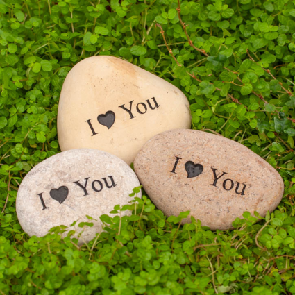 MINI STONE, 2-3" I HEART YOU
