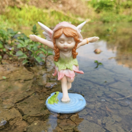 Little Fairy Playing 3.4"