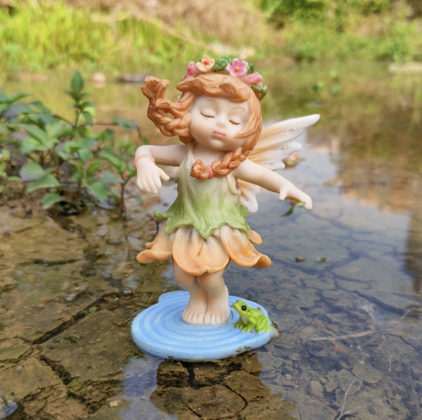 Little Fairy Dancing 3.5"H