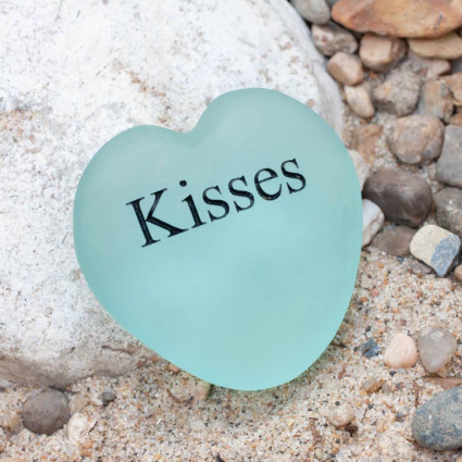 SEA GLASS HEART, 2" KISSES