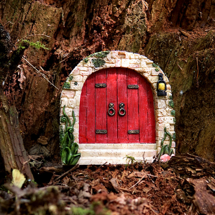 COBBLESTONE RED FAIRY DOOR