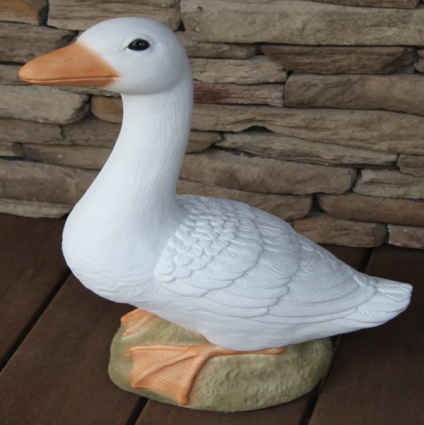 Large Goose Statue  29"H X 13"L 26#